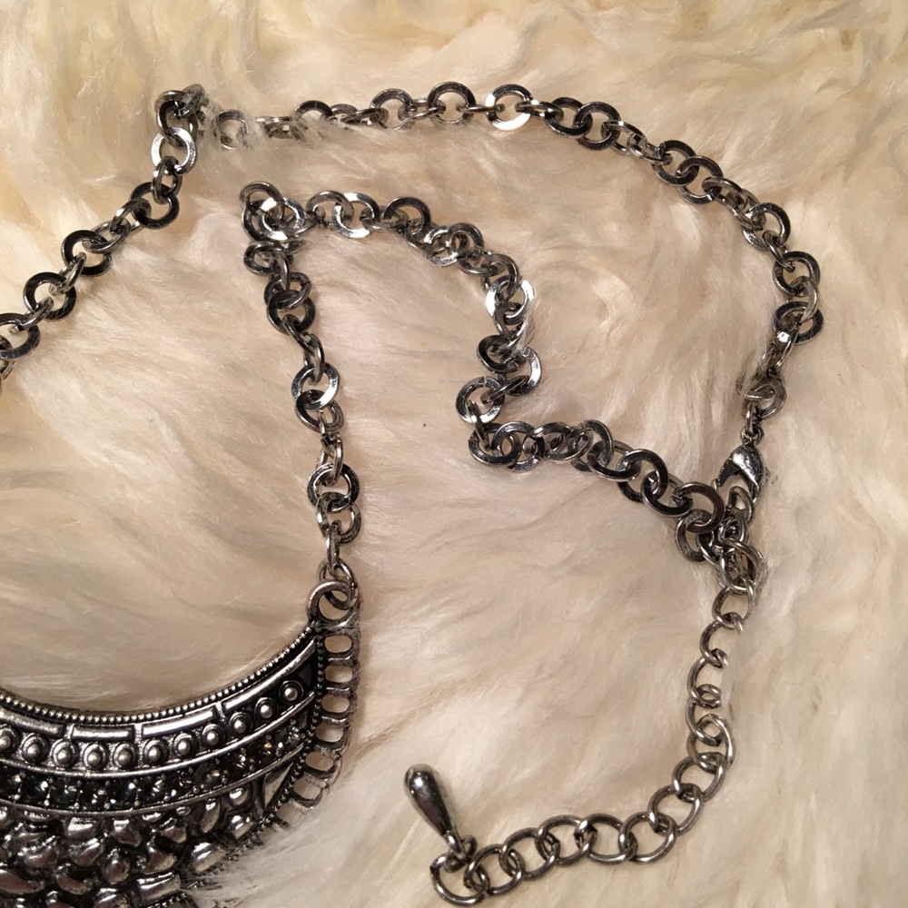 ModCloth Statement Necklace New - Picture 3 of 6
